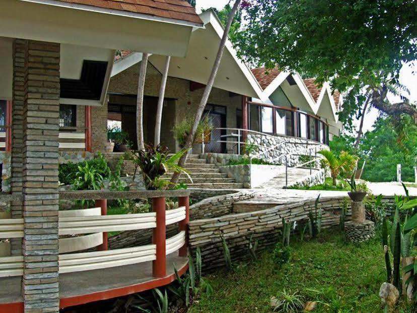 Utopia Resort & Spa Puerto Galera Esterno foto
