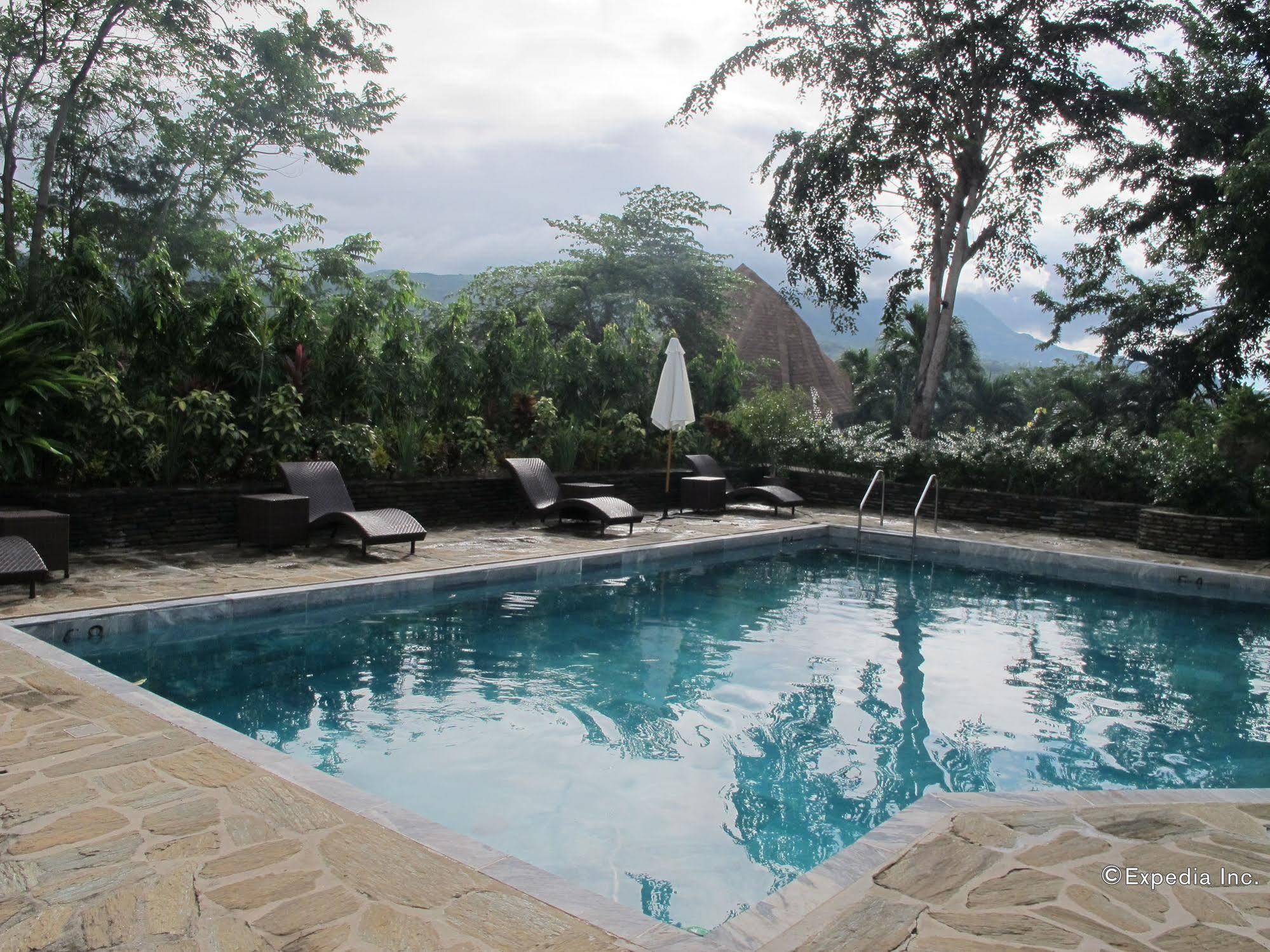 Utopia Resort & Spa Puerto Galera Esterno foto