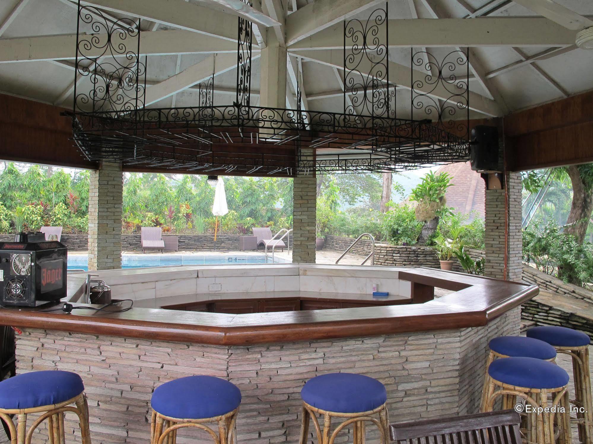 Utopia Resort & Spa Puerto Galera Esterno foto